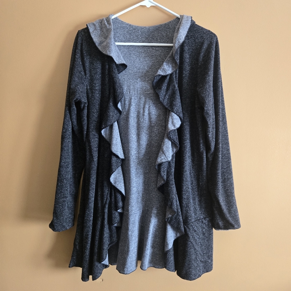 Reversible Ruffled Open Cardigan Black And Gray, PTP=18.25"